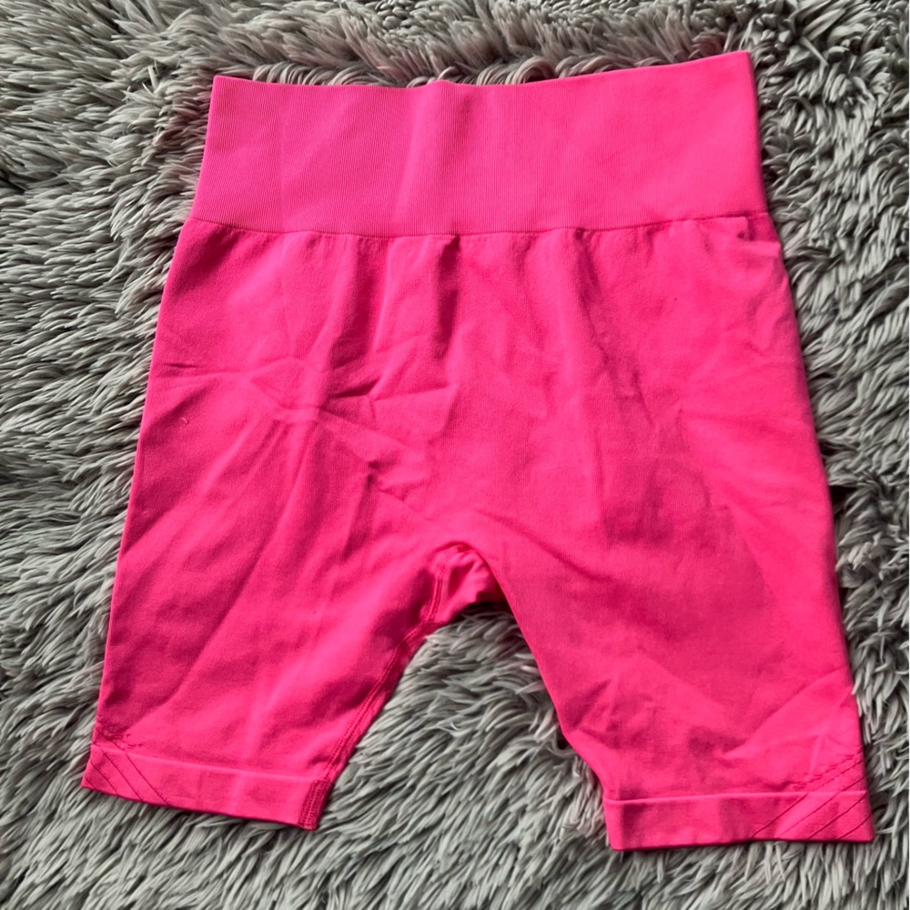 NWOT- JoyLab- Large- Bike shorts- Pink